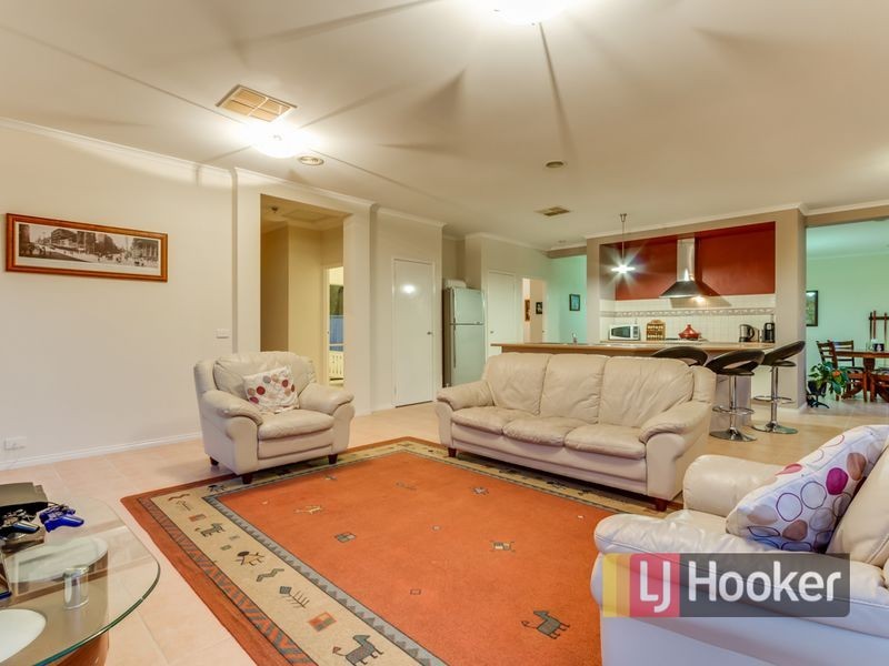 1 Hopkins Pass, Pakenham VIC 3810