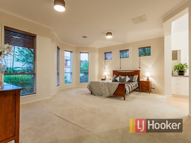 1 Hopkins Pass, Pakenham VIC 3810