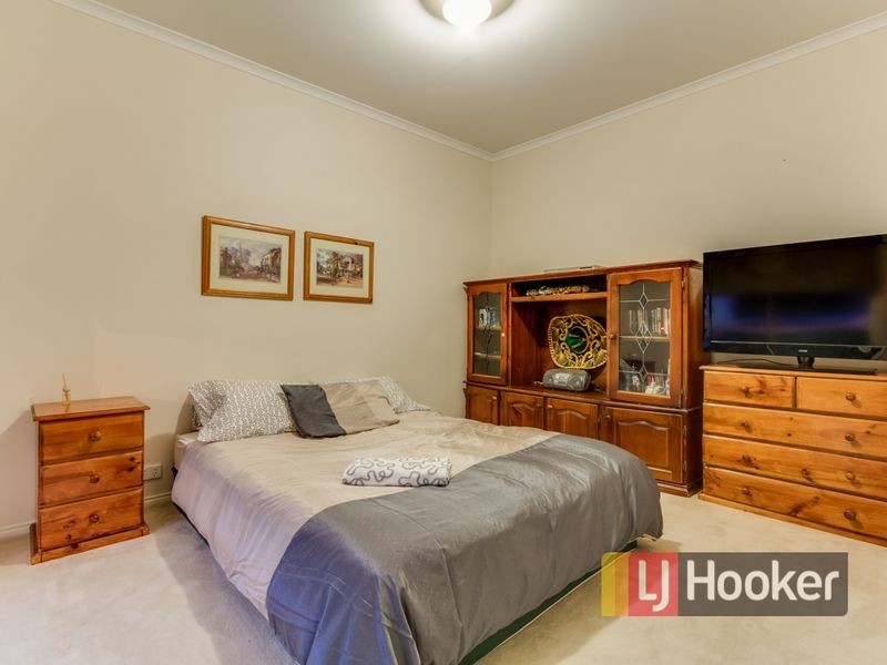 1 Hopkins Pass, Pakenham VIC 3810