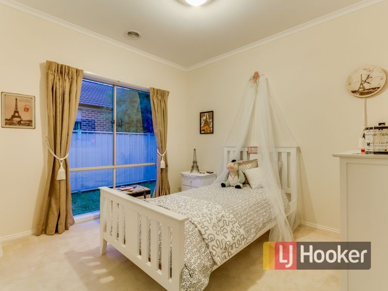 1 Hopkins Pass, Pakenham VIC 3810