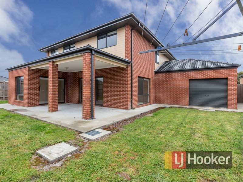 34 Flinders Park Drive, Officer VIC 3809