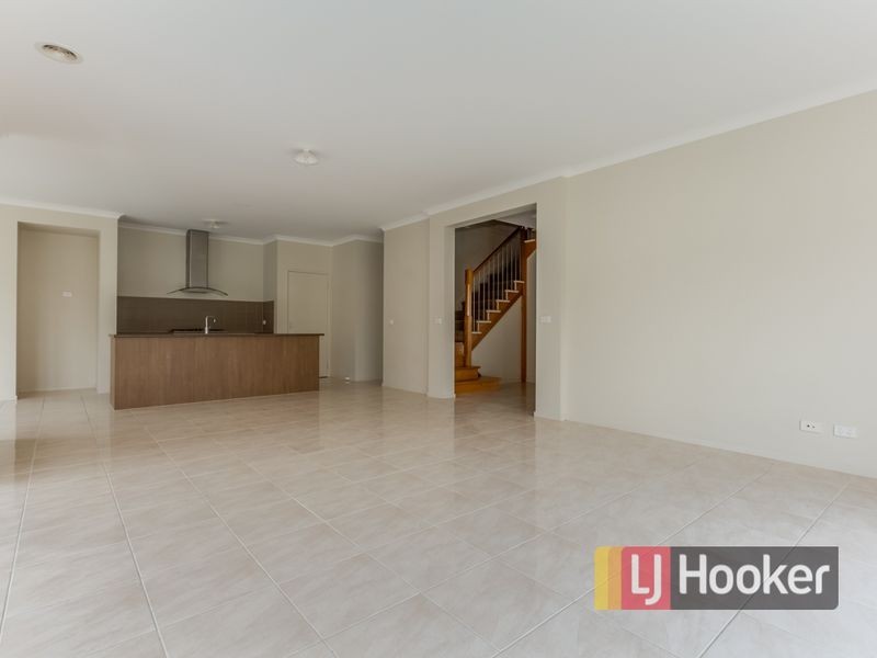 34 Flinders Park Drive, Officer VIC 3809