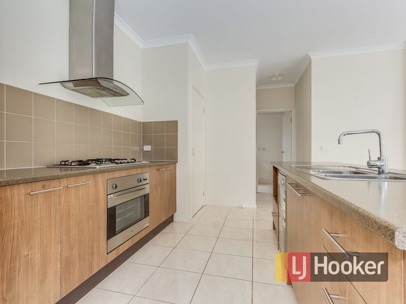 34 Flinders Park Drive, Officer VIC 3809