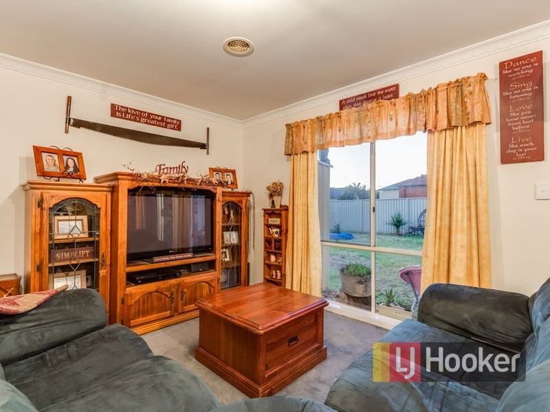 7 Spring Circuit, Pakenham VIC 3810