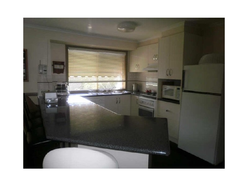 100 Eagle Drive, Pakenham VIC 3810