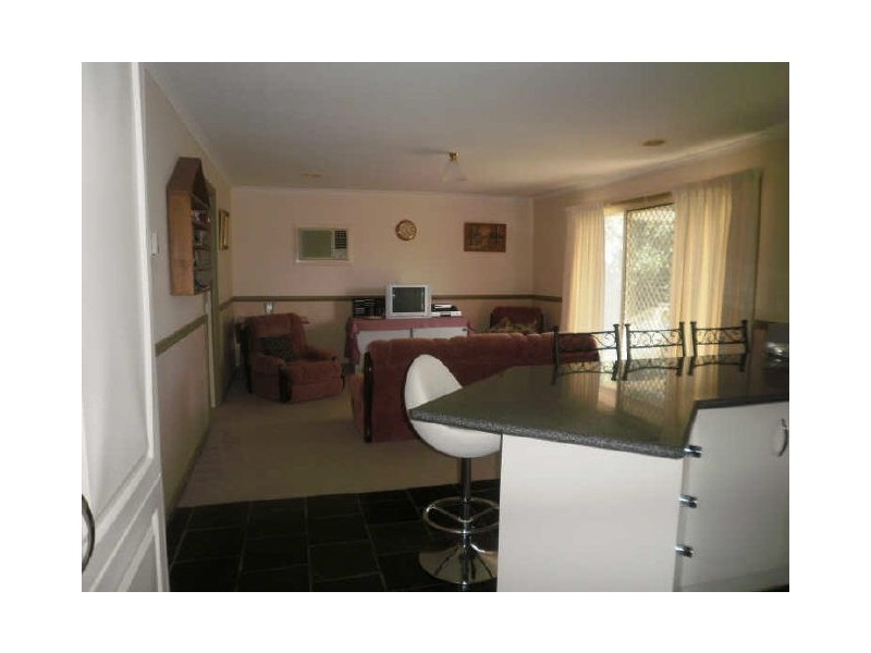 100 Eagle Drive, Pakenham VIC 3810