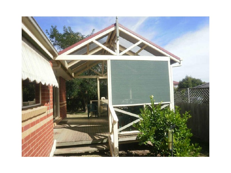 100 Eagle Drive, Pakenham VIC 3810