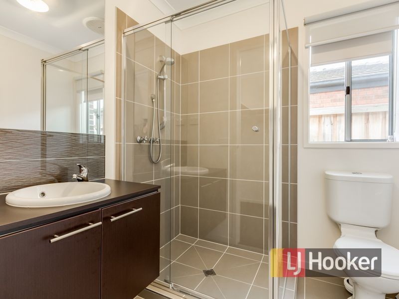 9 Field Street, Pakenham VIC 3810