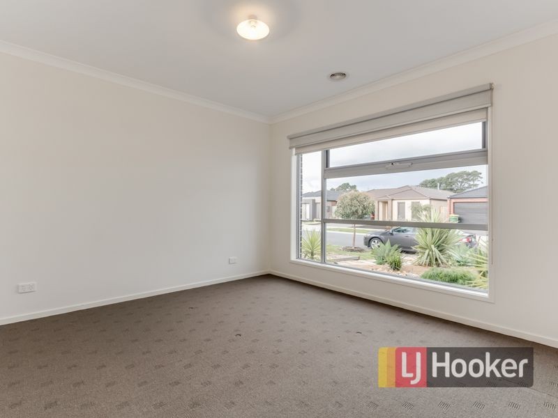 9 Field Street, Pakenham VIC 3810