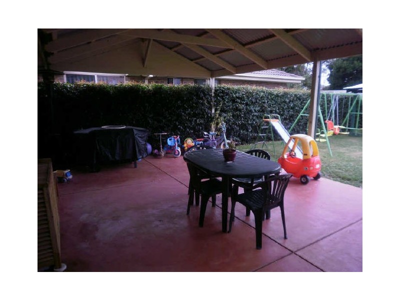 26 Simon Drive, Pakenham VIC 3810