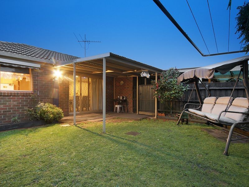 2A Parman Avenue, Pakenham VIC 3810