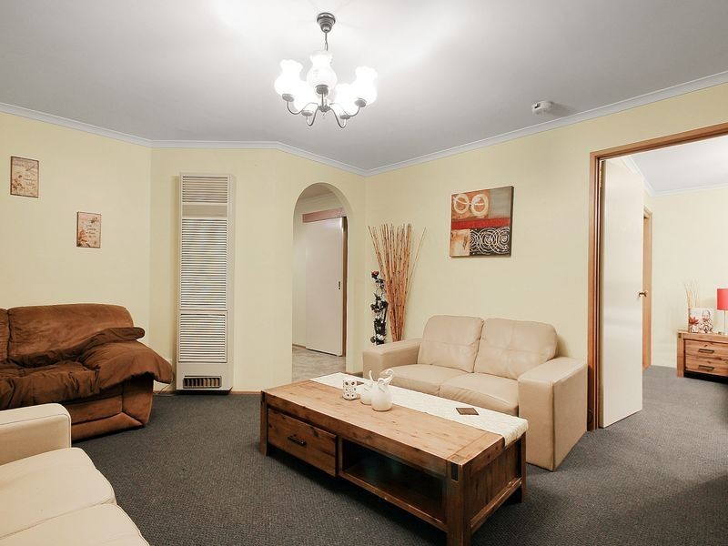 2A Parman Avenue, Pakenham VIC 3810