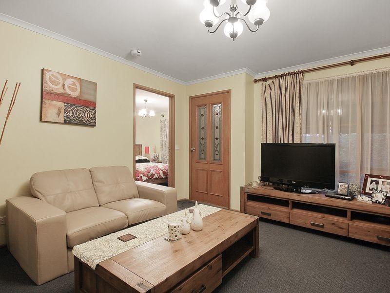 2A Parman Avenue, Pakenham VIC 3810