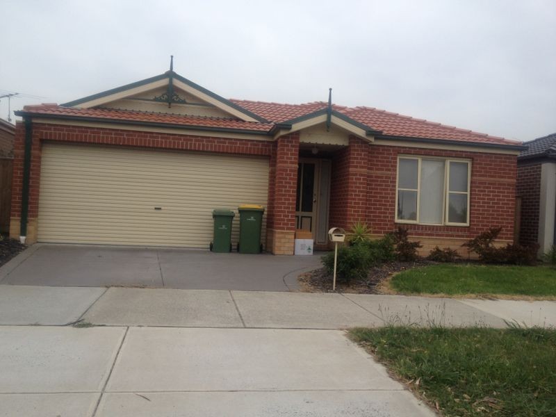 35 Syme Road, Pakenham VIC 3810