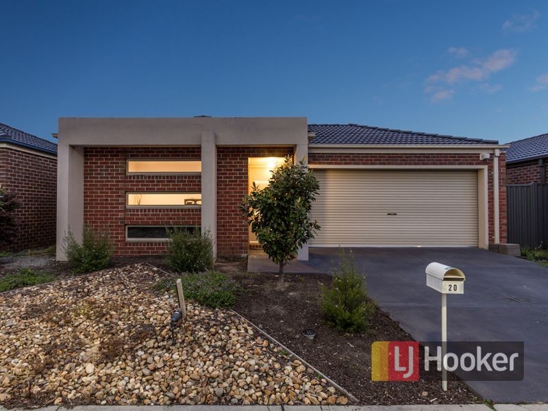 20 Cherry Blossom Chase, Pakenham VIC 3810