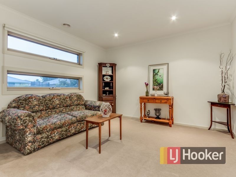 20 Cherry Blossom Chase, Pakenham VIC 3810