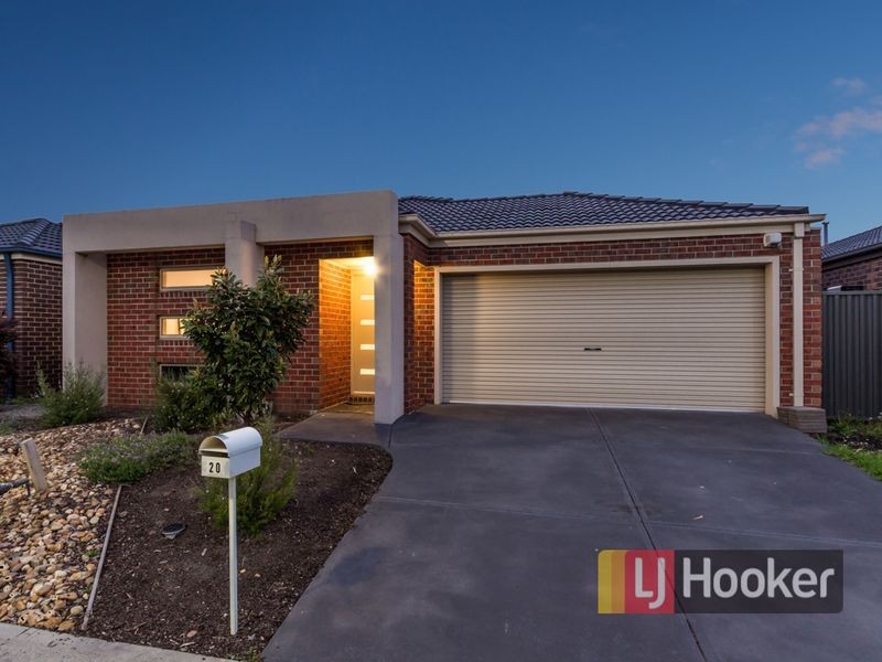 20 Cherry Blossom Chase, Pakenham VIC 3810