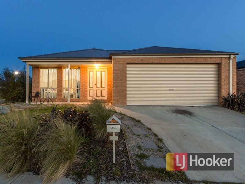 37 Currawong Crescent, Pakenham VIC 3810