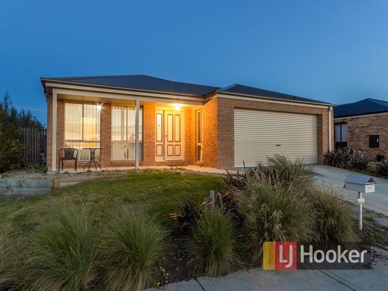 37 Currawong Crescent, Pakenham VIC 3810