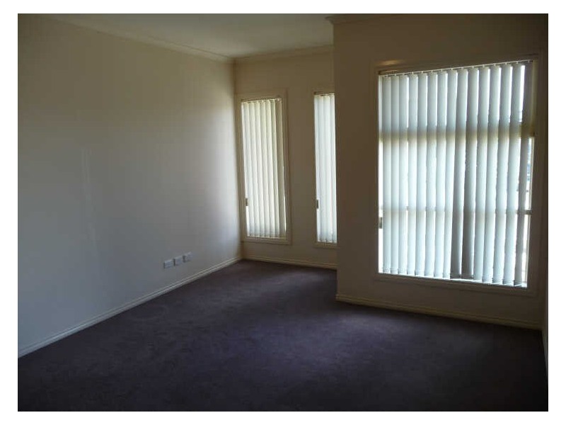 32 Sarton Link, Pakenham VIC 3810