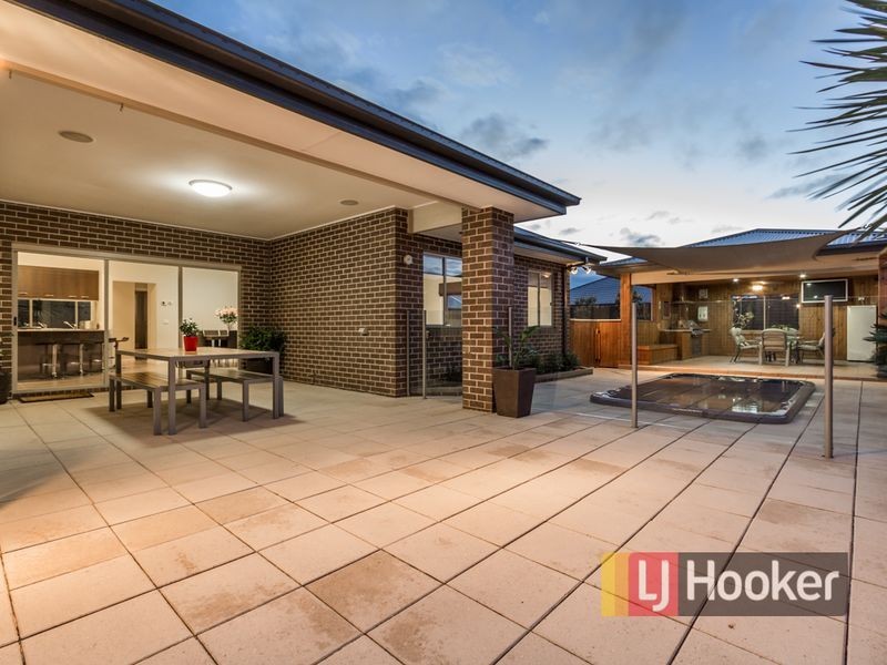 10 Withers Court, Pakenham VIC 3810