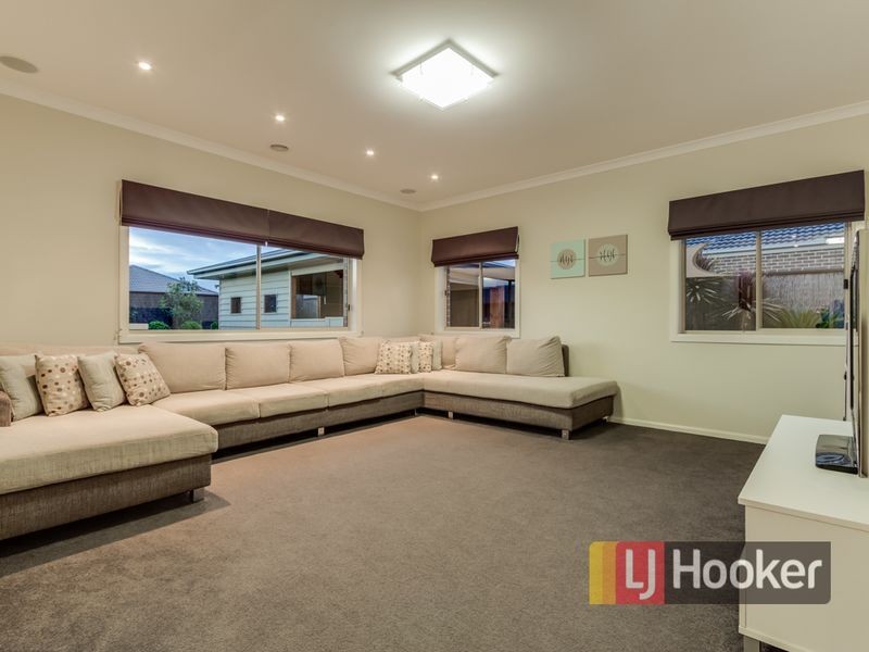10 Withers Court, Pakenham VIC 3810