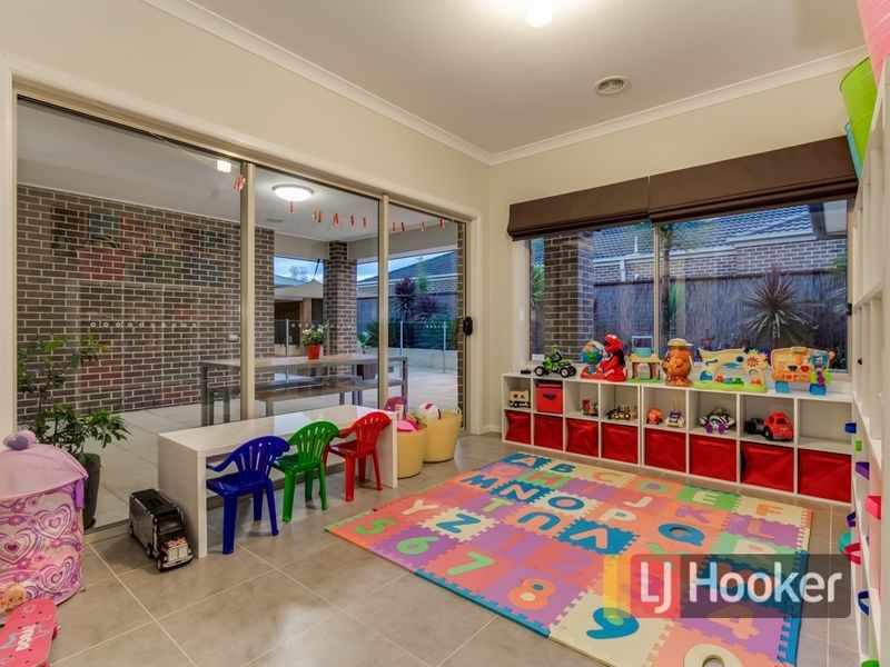 10 Withers Court, Pakenham VIC 3810