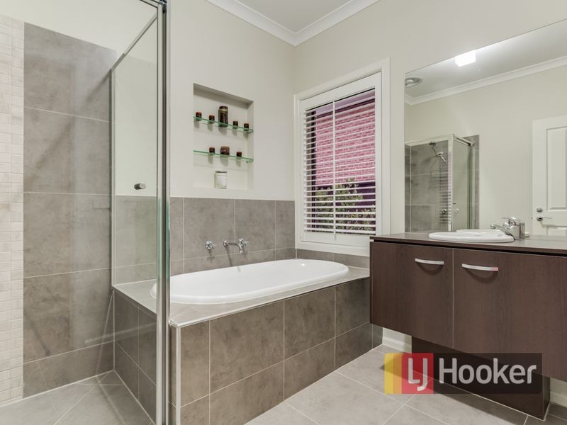 10 Withers Court, Pakenham VIC 3810