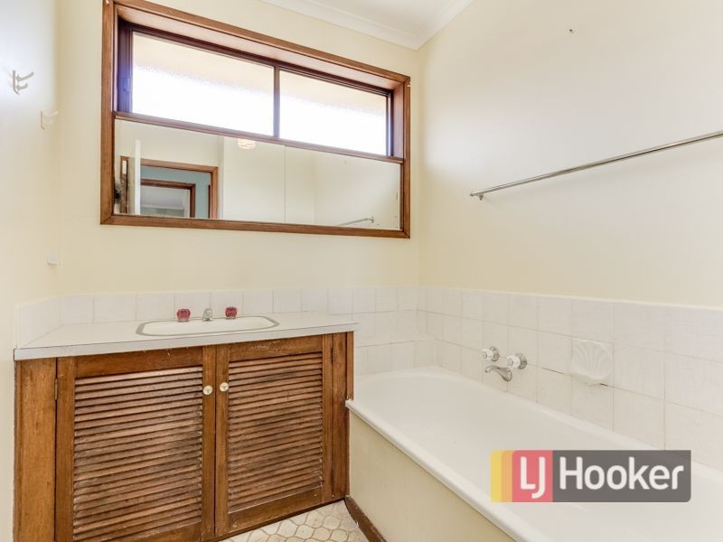 8 Rosalie Court, Pakenham VIC 3810