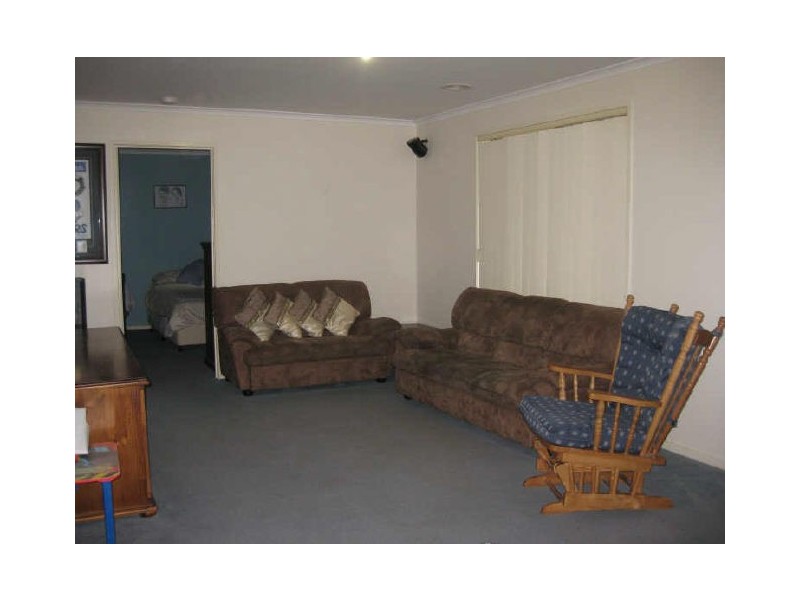 21 Pownceby Court, Pakenham VIC 3810