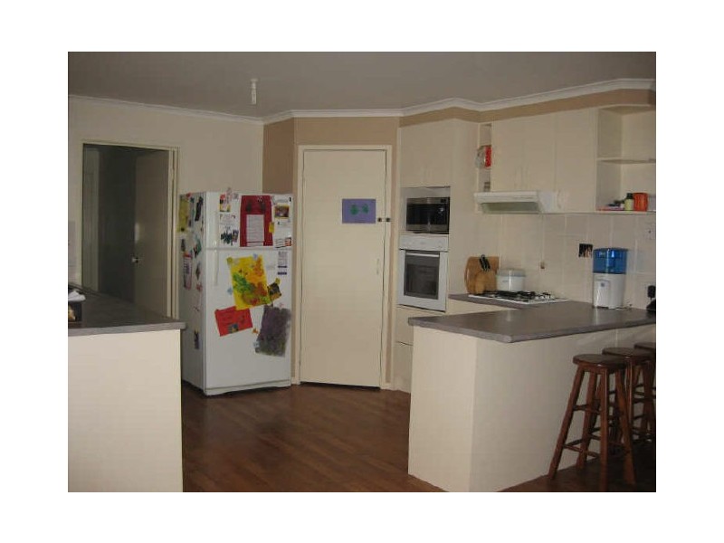 21 Pownceby Court, Pakenham VIC 3810