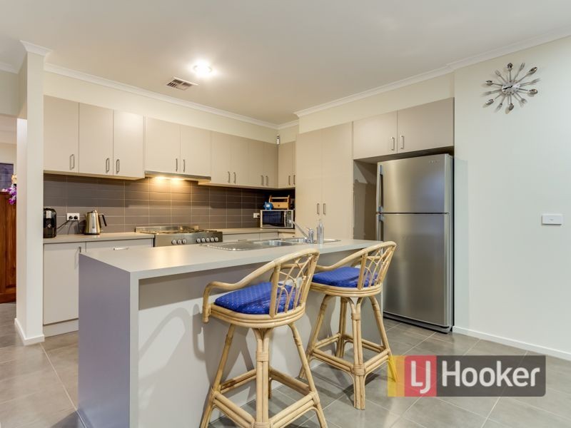 34 Chestnut Chase, Pakenham VIC 3810