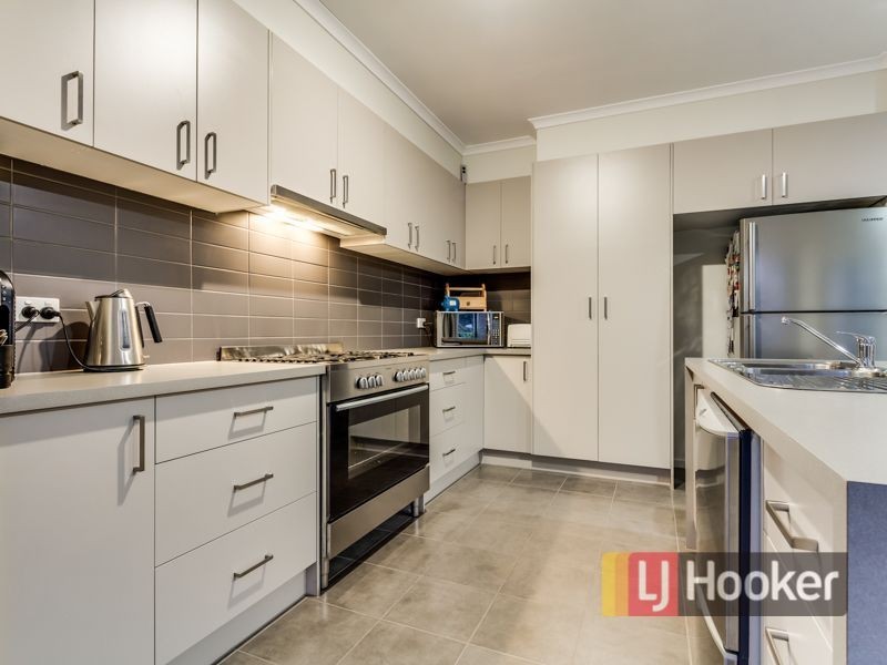 34 Chestnut Chase, Pakenham VIC 3810