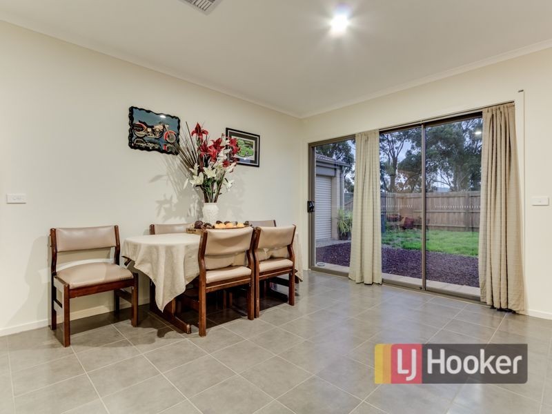 34 Chestnut Chase, Pakenham VIC 3810
