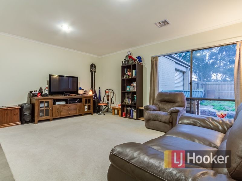 34 Chestnut Chase, Pakenham VIC 3810