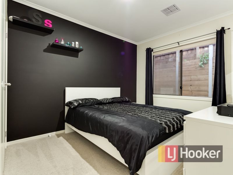 34 Chestnut Chase, Pakenham VIC 3810