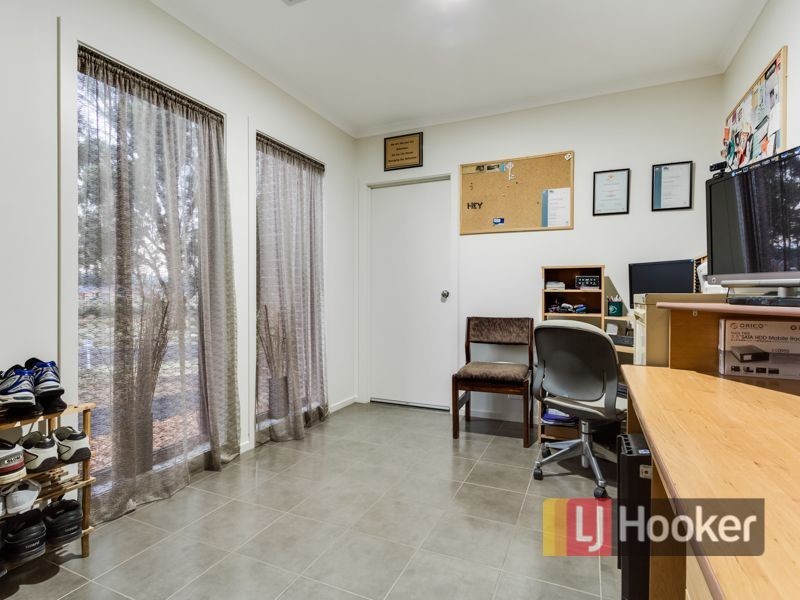 34 Chestnut Chase, Pakenham VIC 3810