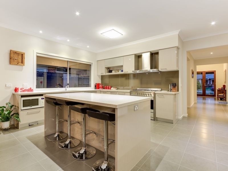 3 Landy Circuit, Pakenham VIC 3810