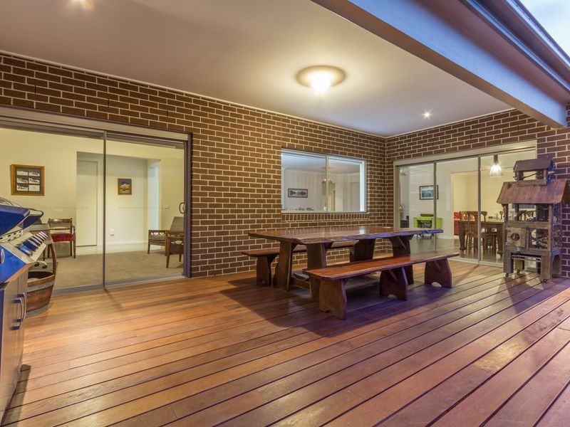 3 Landy Circuit, Pakenham VIC 3810