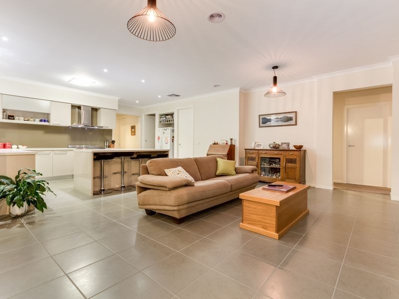 3 Landy Circuit, Pakenham VIC 3810