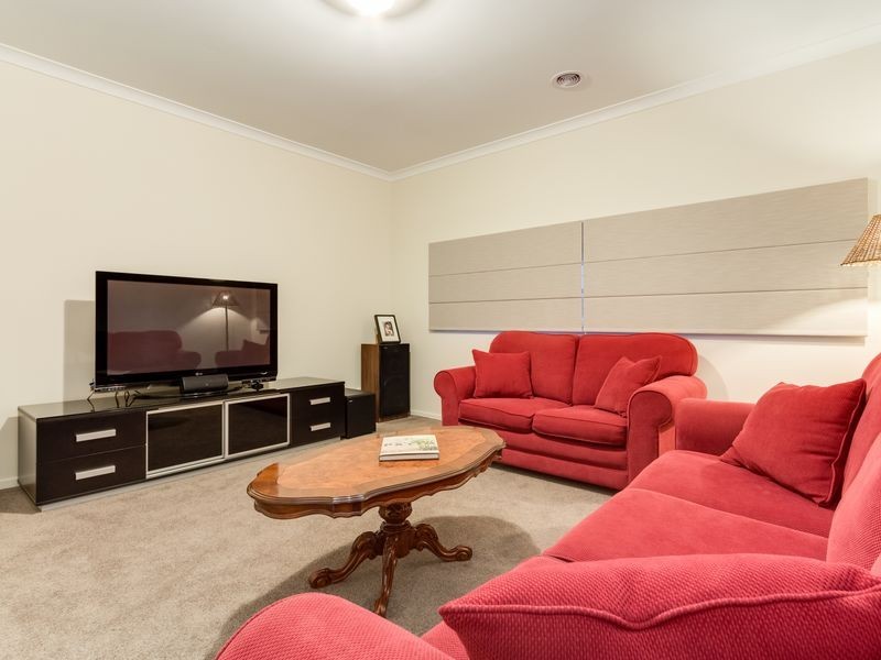 3 Landy Circuit, Pakenham VIC 3810