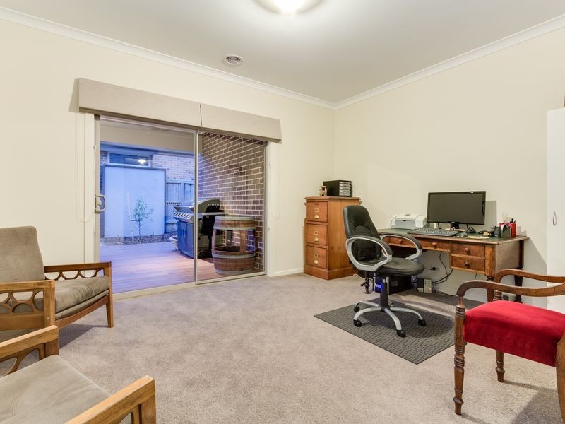 3 Landy Circuit, Pakenham VIC 3810