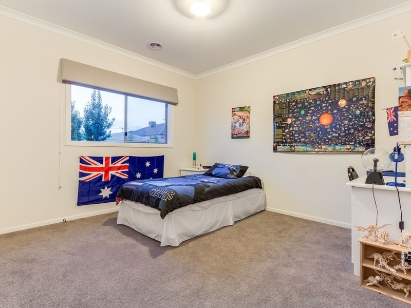 3 Landy Circuit, Pakenham VIC 3810
