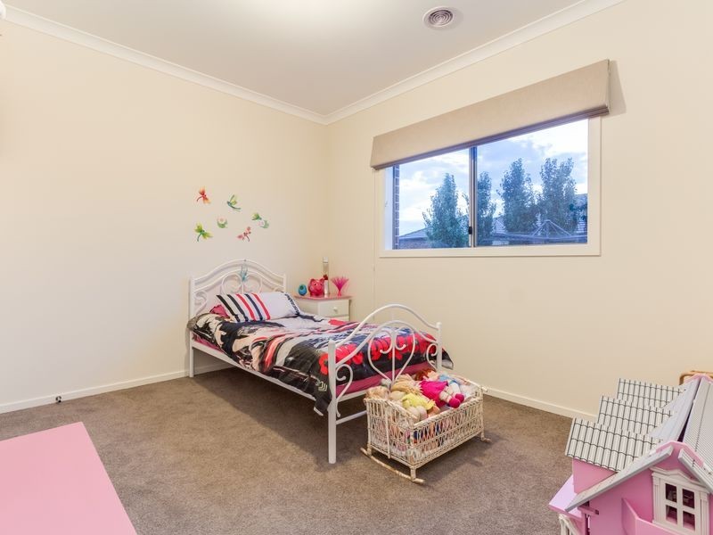3 Landy Circuit, Pakenham VIC 3810