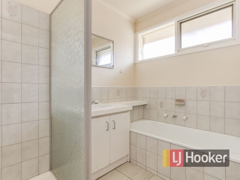 10 Eleanor Court, Pakenham VIC 3810