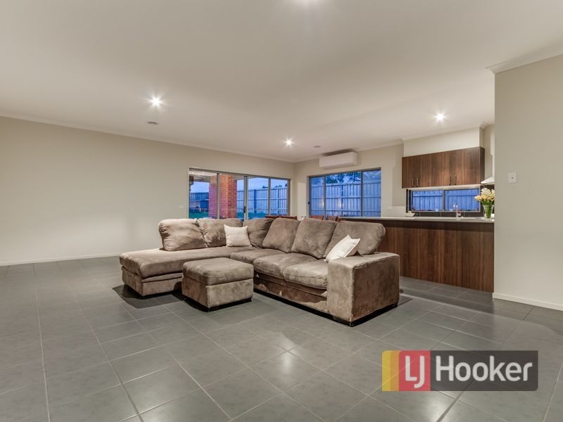 7 Cassowary Avenue, Pakenham VIC 3810