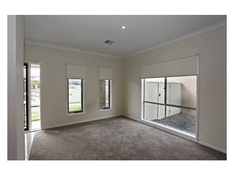 5 Portland Road, Pakenham VIC 3810