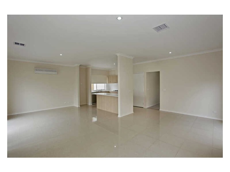 5 Portland Road, Pakenham VIC 3810