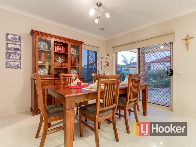 6 Sun Orchid Drive, Pakenham VIC 3810