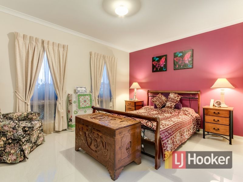 6 Sun Orchid Drive, Pakenham VIC 3810